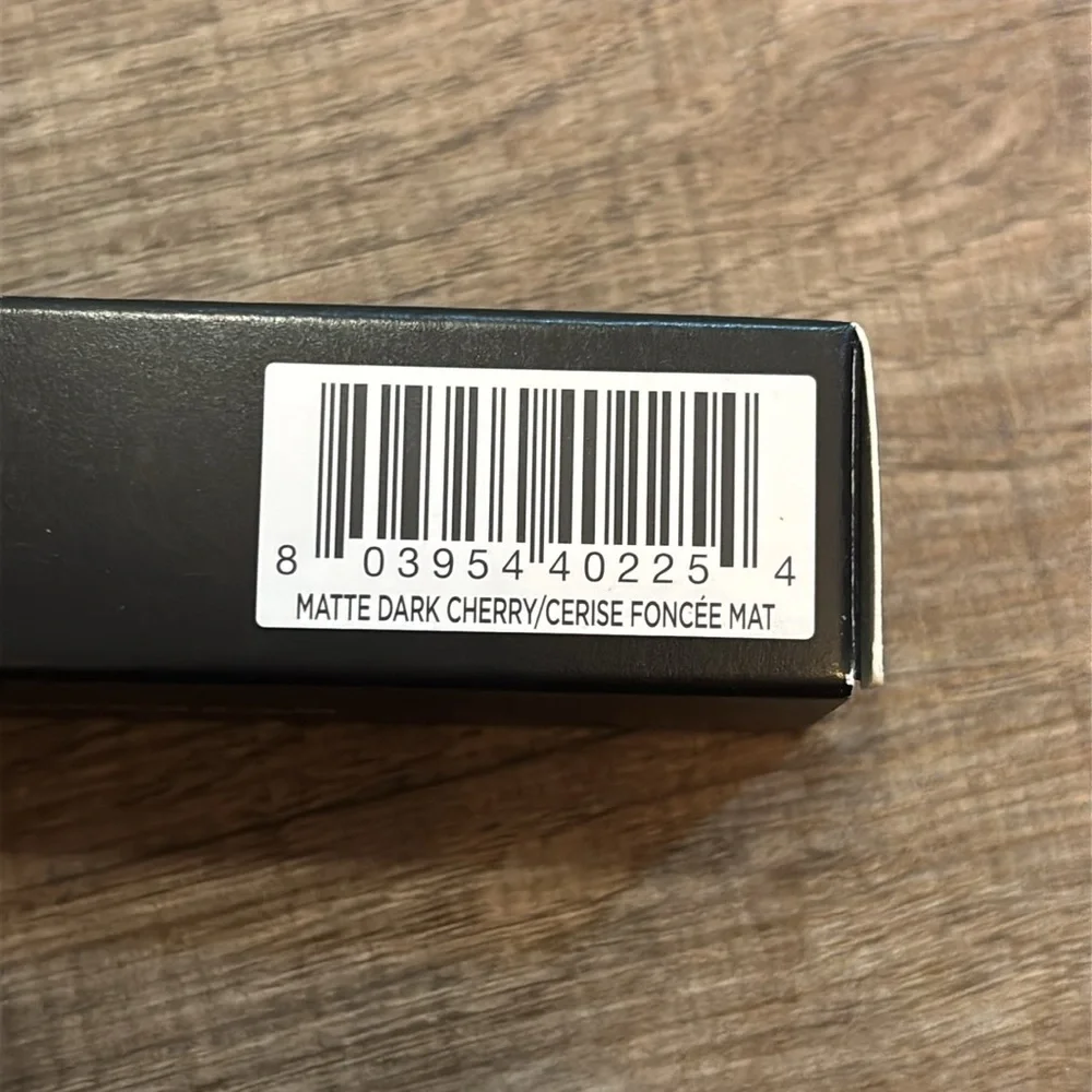New in box Avon‎ Cashmere Lipcream fmg Matte Dark Cherry